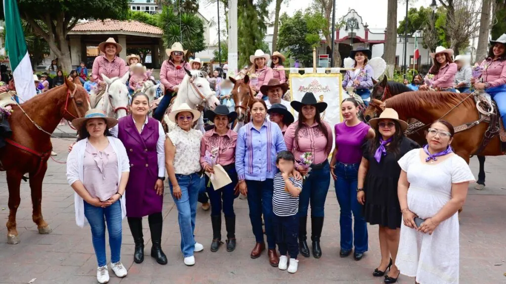 Con carrera y cabalgata conmemoran Día Internacional de la Mujer en Chimalhuacán