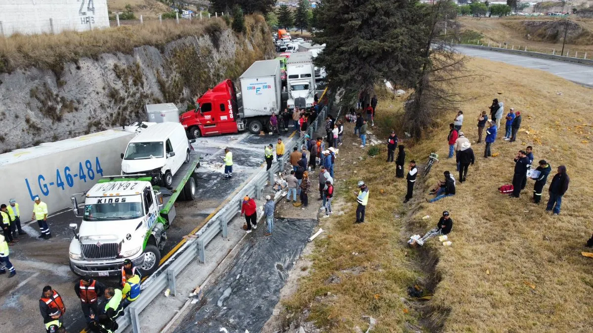 Carambola en la Toluca-Atlacomulco terminó en rapiña [VIDEO]