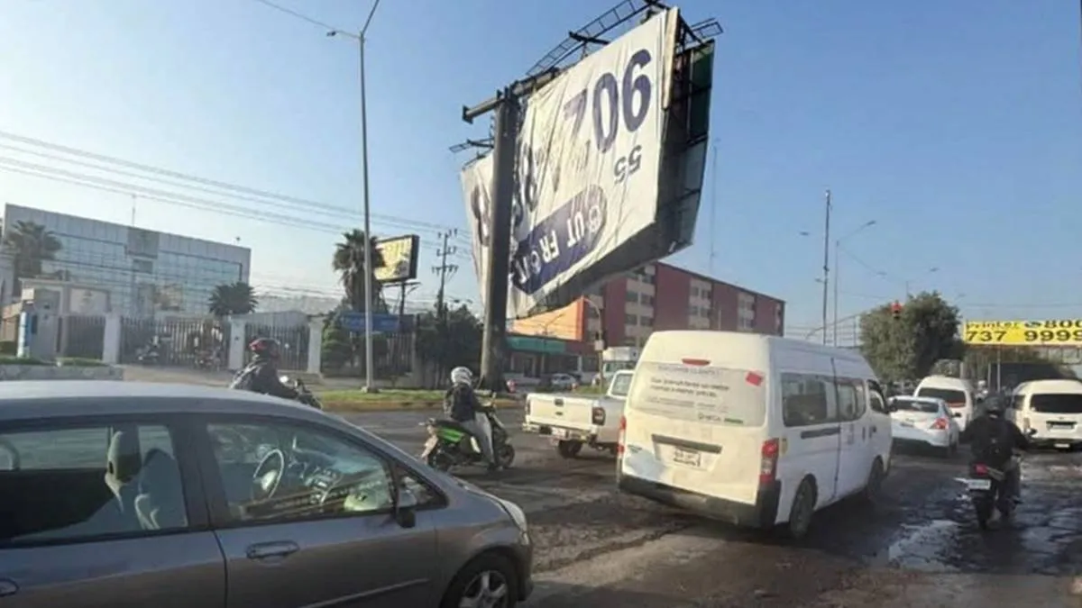 Proliferación de espectaculares en Edomex genera inseguridad