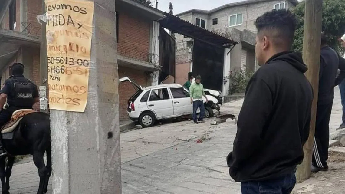 Ecatepec: mujer murió arrollada por auto sin frenos; otra tiene lesiones graves
