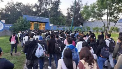 Una estudiante de CCH Oriente fue agredida sexualmente y apuñalada cerca del plantel; alumnos entraron en paro y piden mayor seguridad.