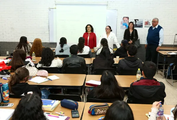 Se acordó realizar un levantamiento de necesidades en aulas, oficinas y laboratorios para definir acciones prioritarias.