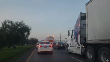 ¡Toma precauciones! Tránsito lento en la Toluca-Ixtlahuaca rumbo a Toluca