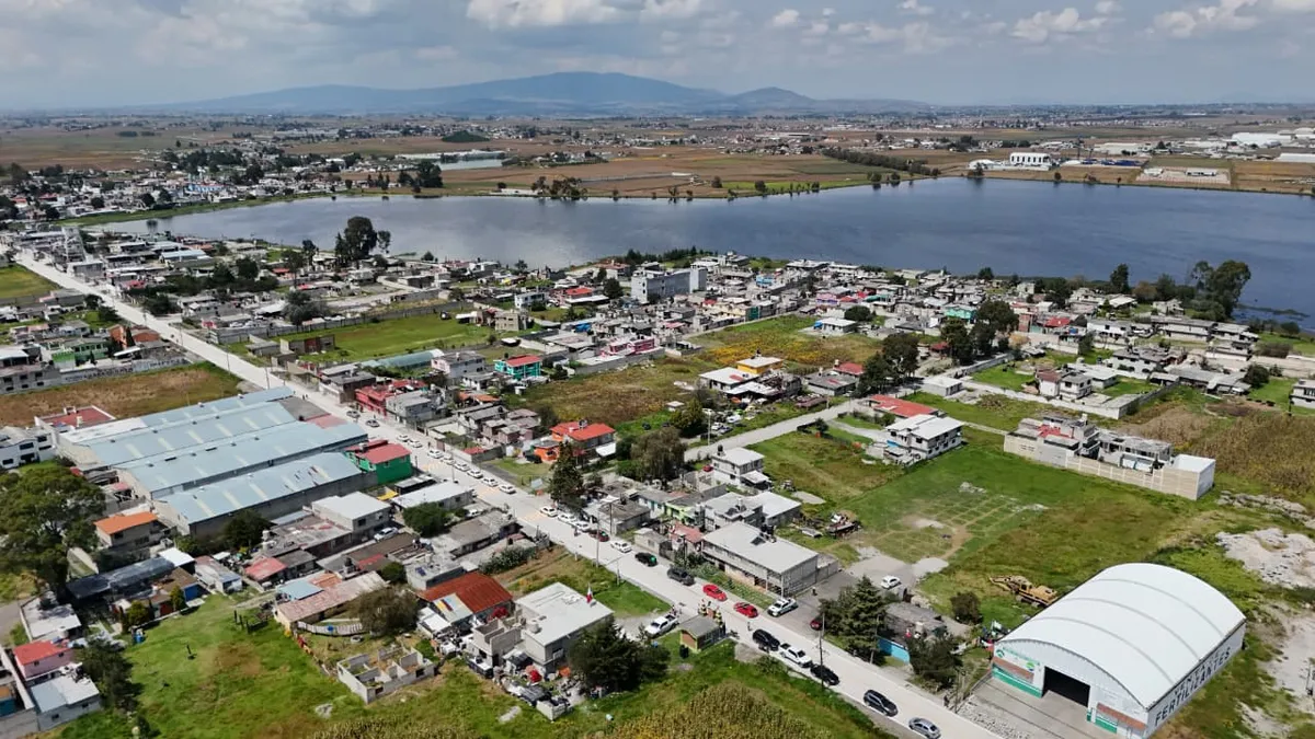 Cumple Adolfo Solís compromiso con Mina México y fortalece lazos con Toluca en obra regional