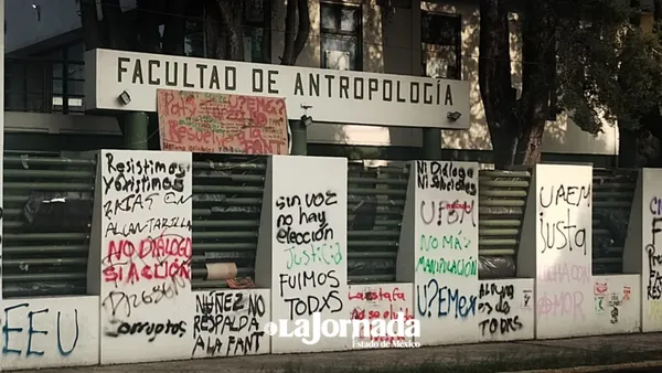 En estos planteles únicamente se permitió el acceso a profesores y alumnos, mientras que el personal administrativo tuvo que retirarse.
