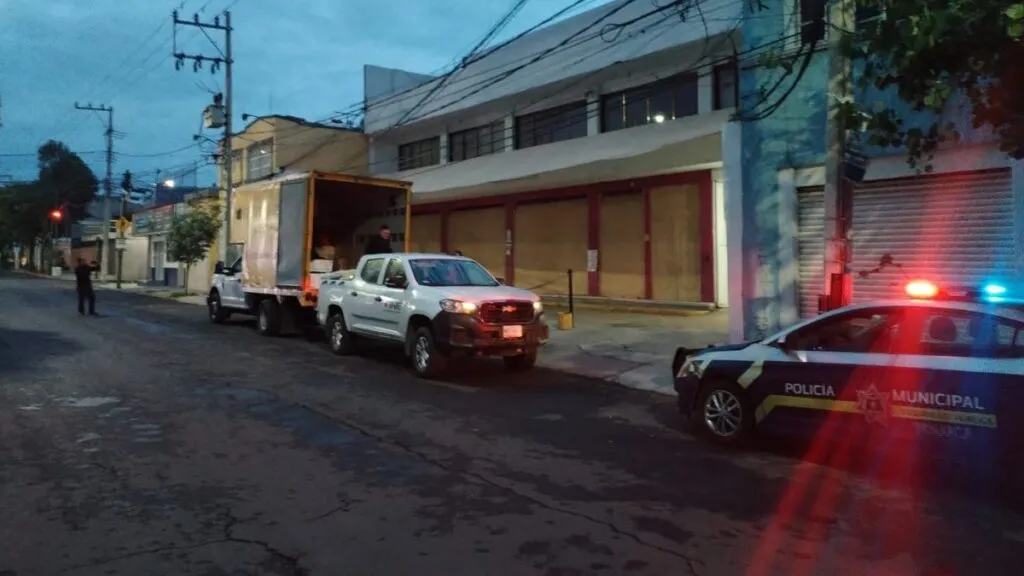 Toluca: Resguardan oficinas del INE para el traslado de boletas electorales
