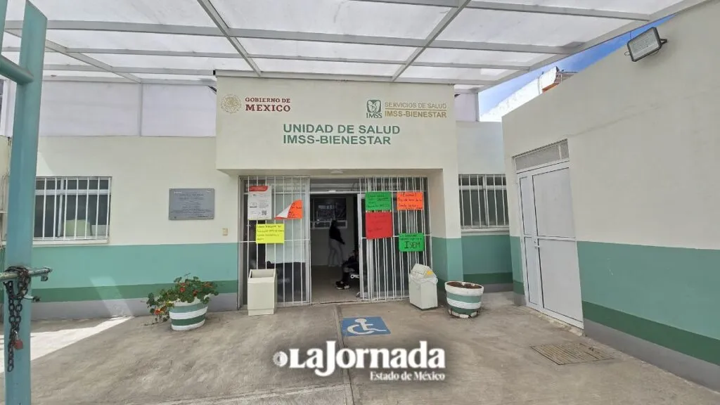 Ciudadanos piden atender exigencias de trabajadores de la salud en el Edomex