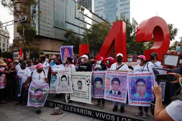 El mandatario aseveró que no es culpar por culpar, que no sólo fuel el Estado y el Ejército, los responsables, sino que realmente lo importante es conocer la verdad. Foto: La Jornada