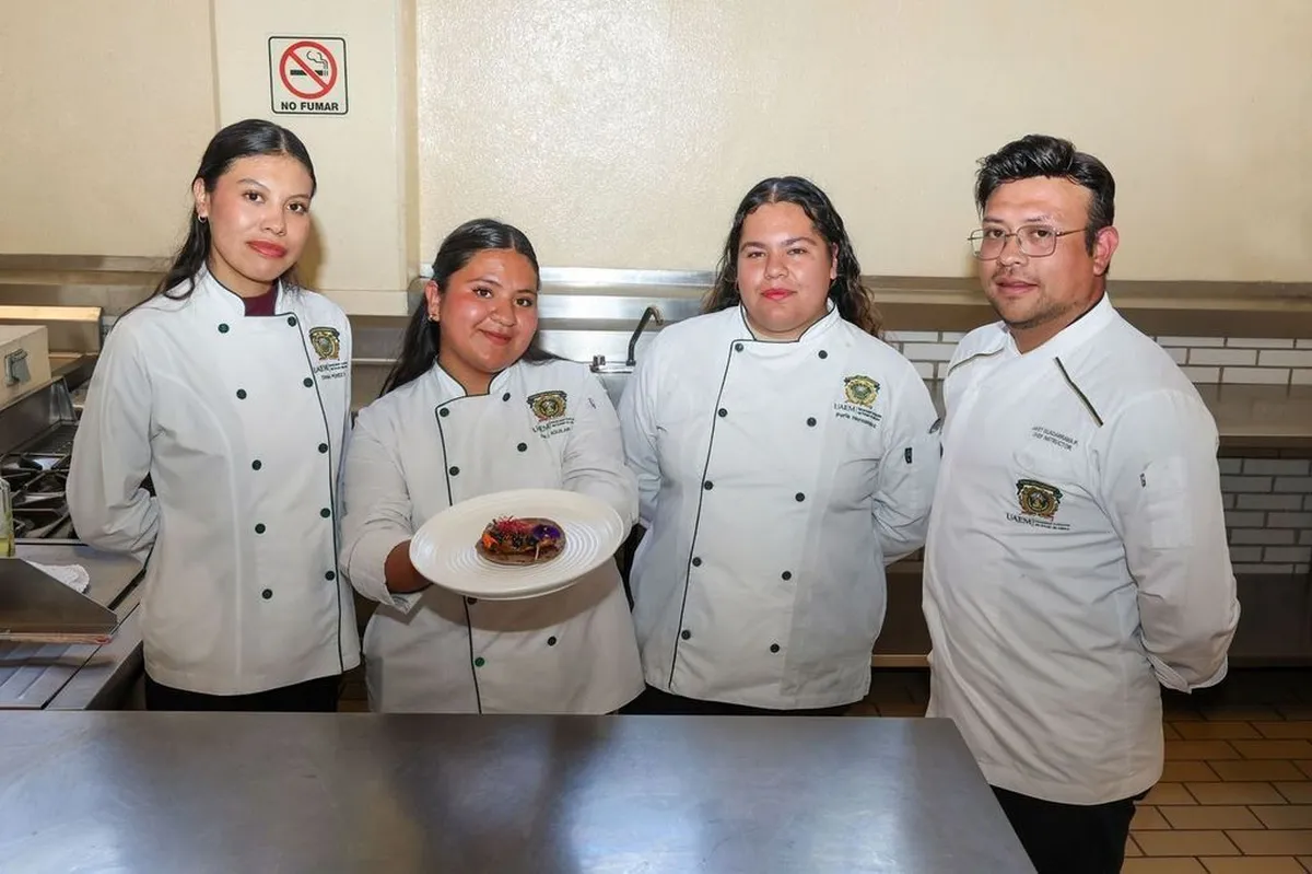 Alumnas de la UAEMéx obtienen segundo lugar en Concurso del Taco 2026