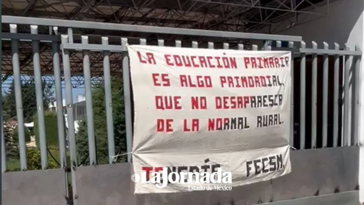Estudiantes de Tenería toman instalaciones de SEIEM