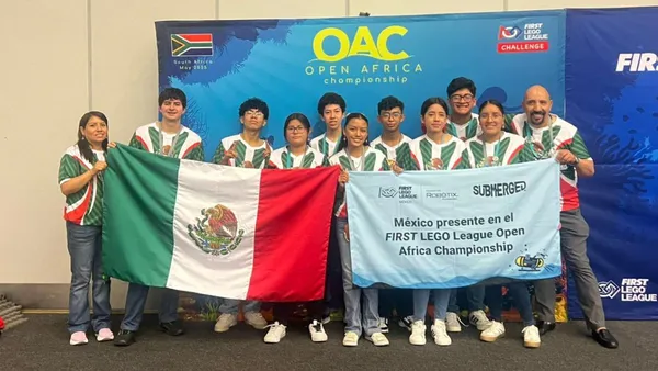 Jóvenes toluqueños ganan premio de robótica en Sudáfrica
