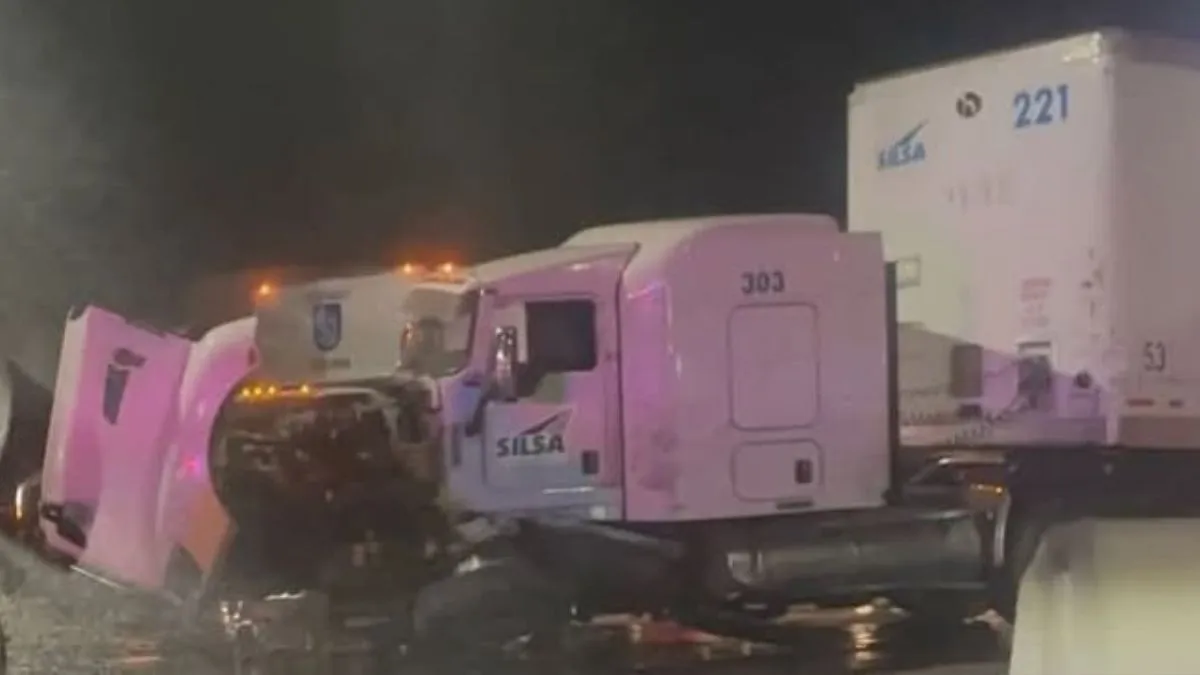 Tráiler choca en la vía Jesús Reyes Heroles, Tlalnepantla