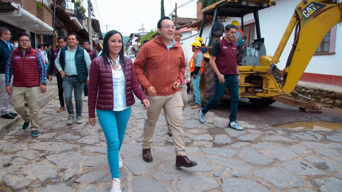 Modernizan Avenida Toluca en Valle de Bravo en beneficio de turistas