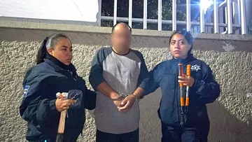 Ecatepec: Ladrón arma boquete para entrar a asaltar un Monte de Piedad