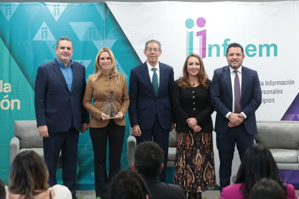 Recibe Huixquilucan dos reconocimientos por sus prácticas de transparencia y cercanía con la gente