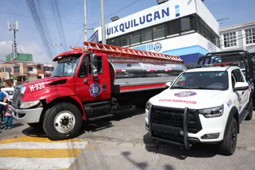 Entrega Huixquilucan vehículos a bomberos y unidad de rescate