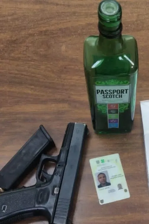 Un policía es detenido en presunto estado de ebriedad y por hacer detonaciones en Chalco