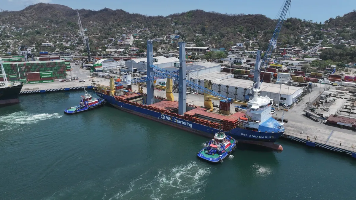 Avanza modernización portuaria en Manzanillo bajo gobierno federal