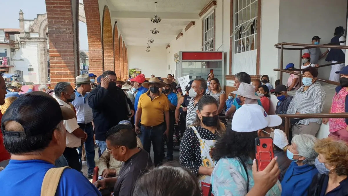 Usuarios de energía eléctrica se manifiestan contra abusos en los cobros