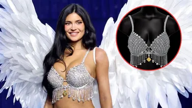 Kylie Jenner deslumbra con una joya de lujo en el desfile de Victoria’s Secret.