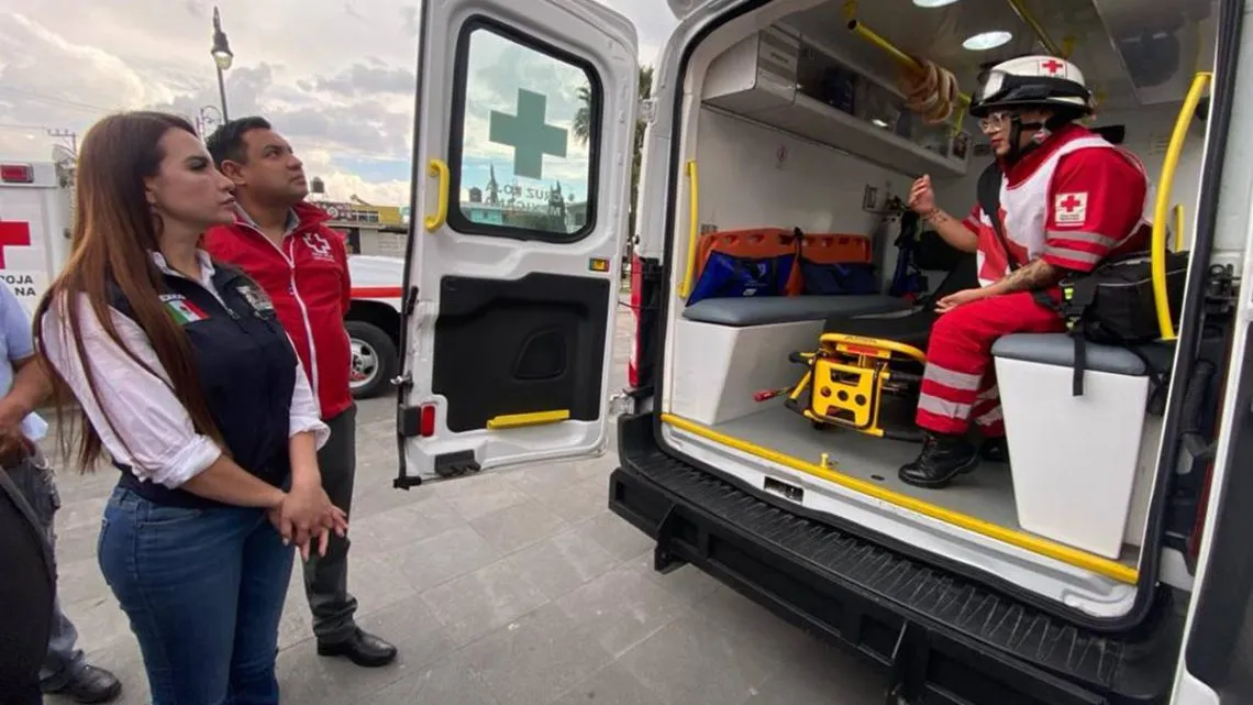 Ecatepec: Logran donación de ambulancias a la Cruz Roja