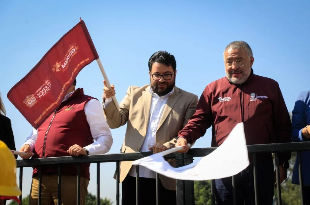 Acompaña alcalde Isaac Montoya a la gobernadora Delfina Gómez a banderazo de la rehabilitación integral del Periférico Norte