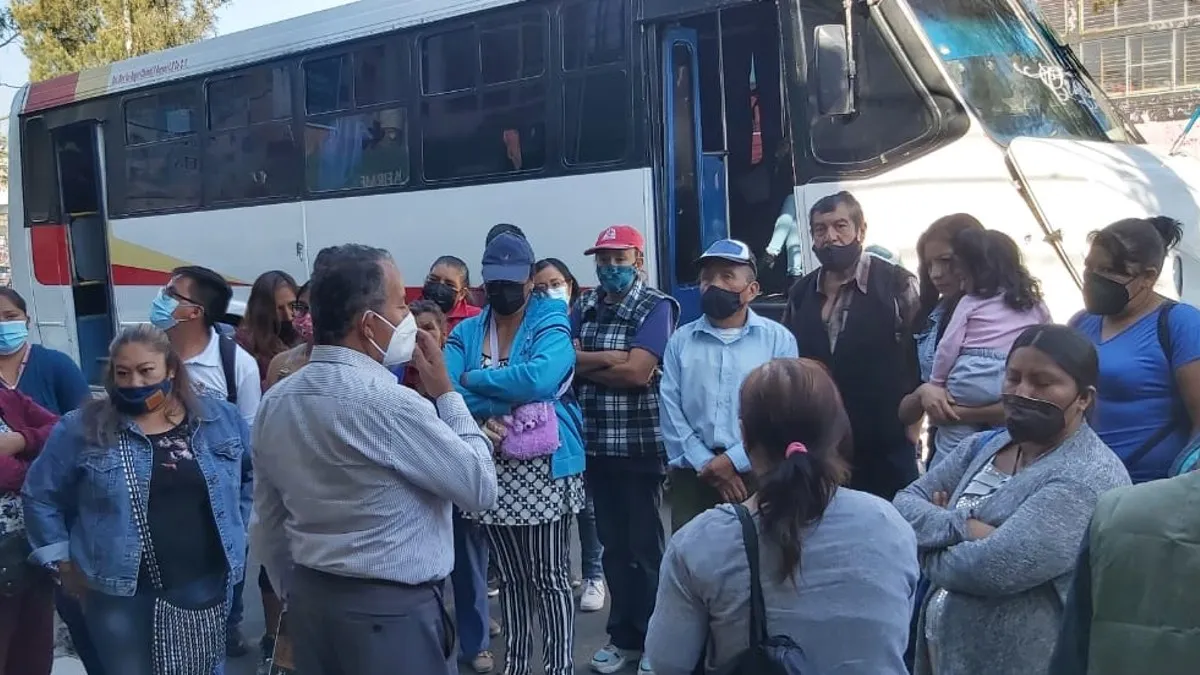 Protestan por incremento de tarifas de transporte en Chimalhuacán