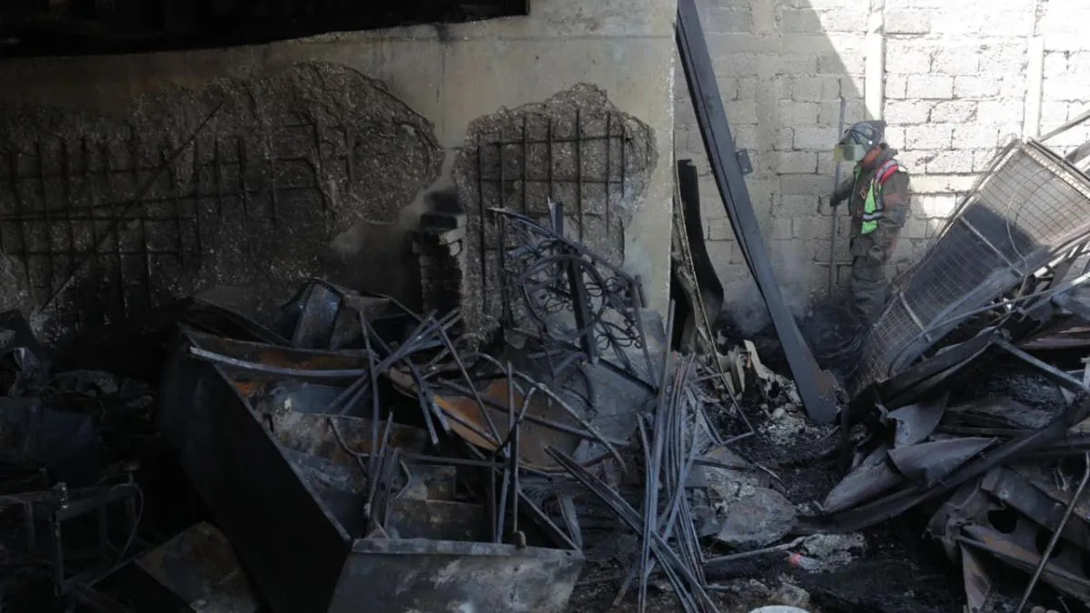 Autoridades esperan dictamen para reparar la autopista Siervo de la Nación