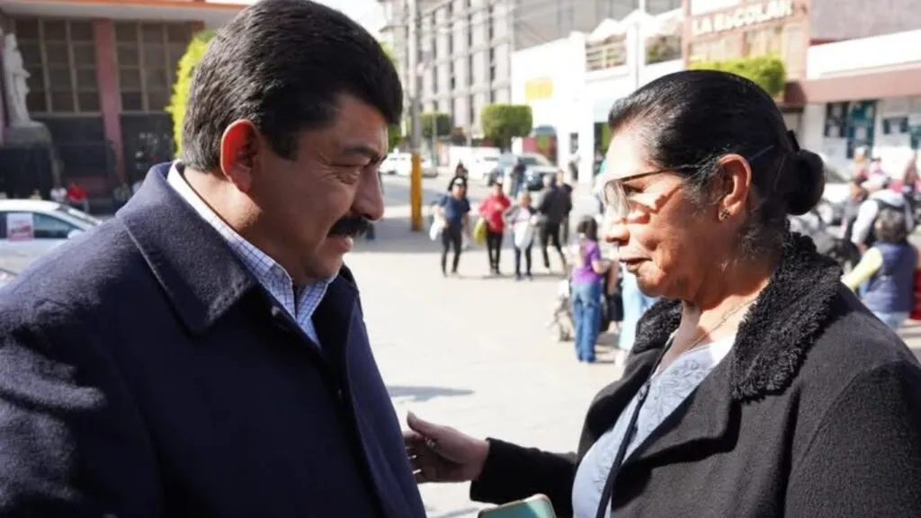 Texcoco: Rifan autos y motos para contribuyentes cumplidos