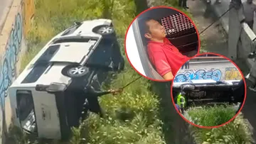 Conductor vuelca camioneta de transporte público tras persecución en Ecatepec