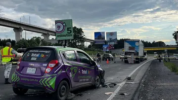 Fallece automovilista al chocar con tráiler en la México-Toluca