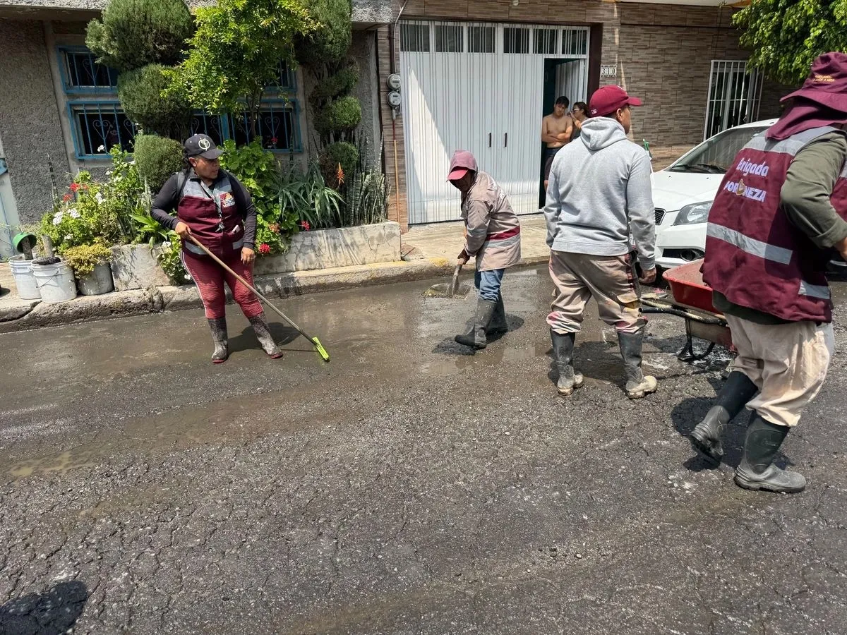 Inicia entrega de apoyos tras inundaciones en Nezahualcóyotl