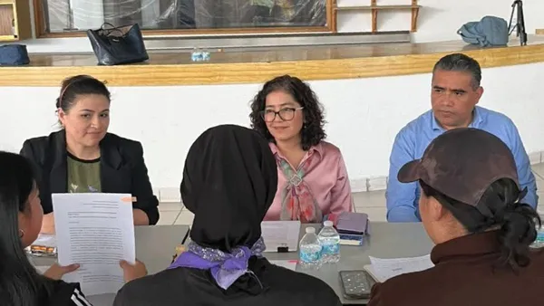 Rectora de la UAEMéx mantiene diálogo con estudiantes de Medicina y FACTUR