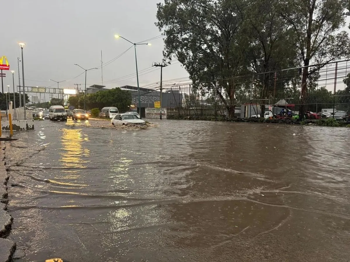 Intensas lluvias provocan afectaciones en Chimalhuacán