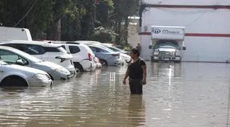 Vecinos esperan apoyos tras daños por inundaciones en Tlalnepantla