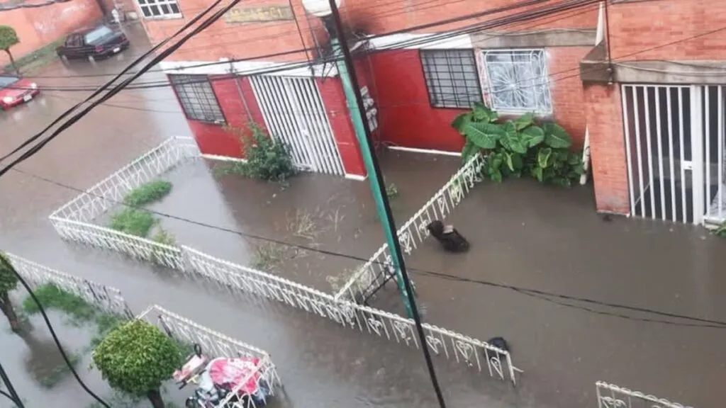 Municipios de Los Reyes La Paz sufren afectaciones por lluvia