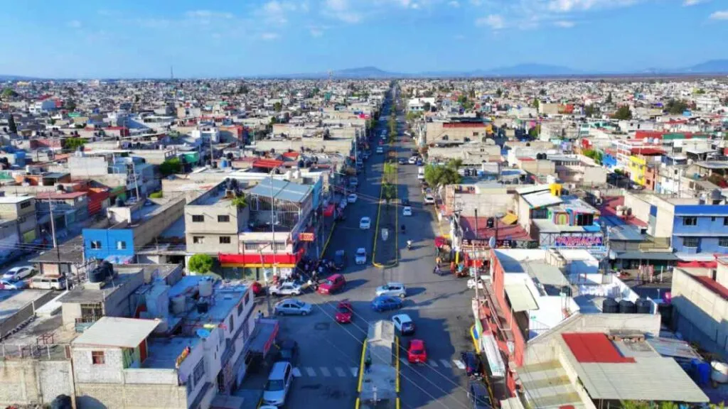 Ecatepec rehabilita las avenidas del Trabajo y Miguel Hidalgo; beneficia a 20 mil vecinos