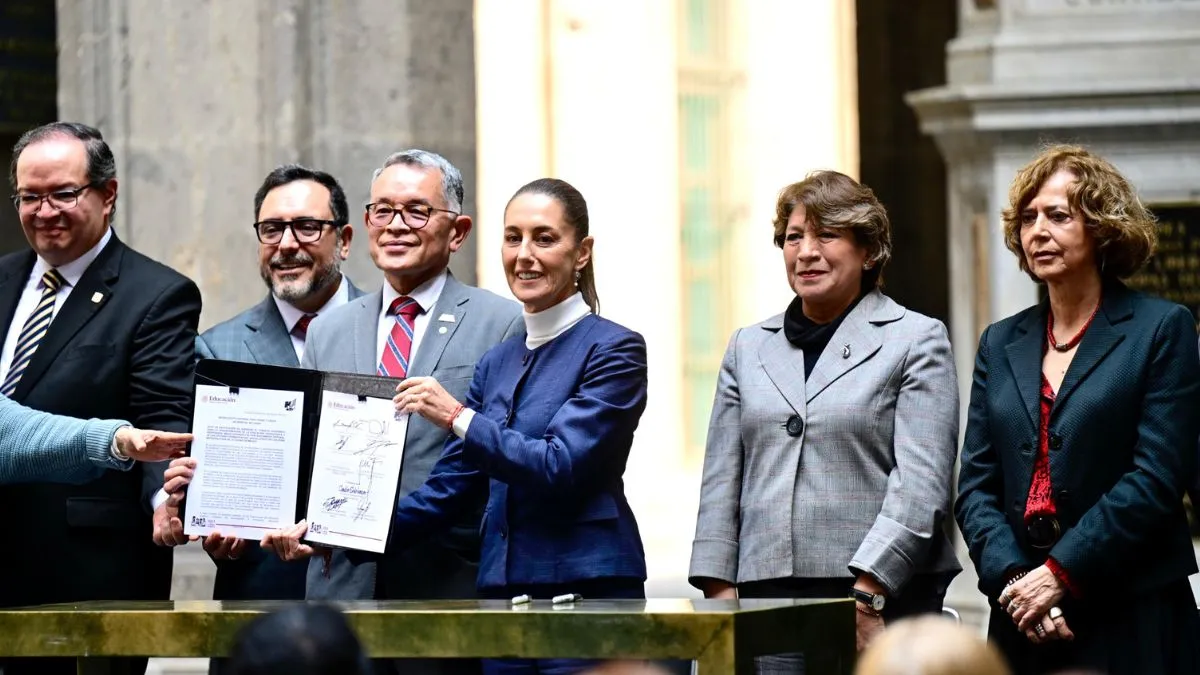 Delfina Gómez Álvarez firma el acuerdo "Bachillerato Nacional para Todas y Todos"