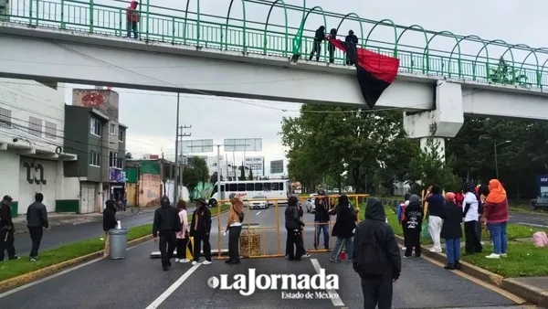 UAEMéx: Bloquean calles para exigir destitución de directora de Geografía