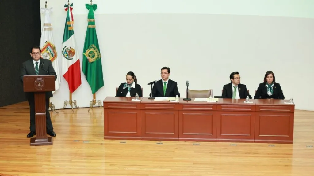 UAEMéx: Entregan informe de actividades previo a toma de protesta de nueva rectora
