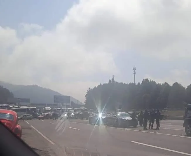 Bloquean la México- Toluca a la altura de la Marquesa