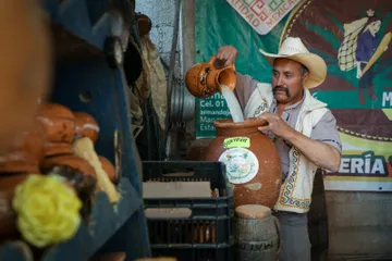 Productores de pulque del Edomex ya cuentan con nuevos espacios para comercializar su producto