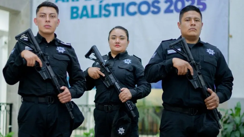 Atizapán equipa a su policía con armas de vanguardia y chalecos antibalas: P. Rodríguez