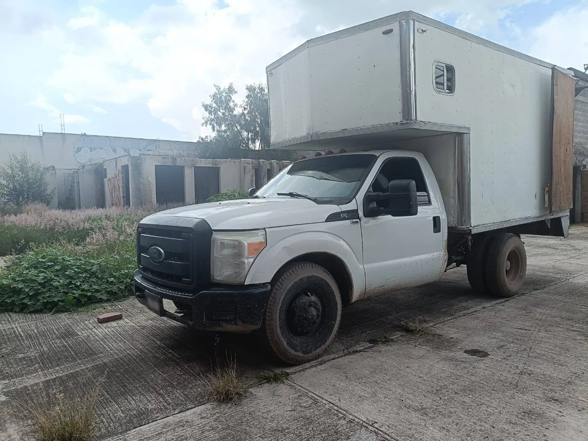 Edomex: Localizan contenedores con mercancía valuada en seis millones de pesos