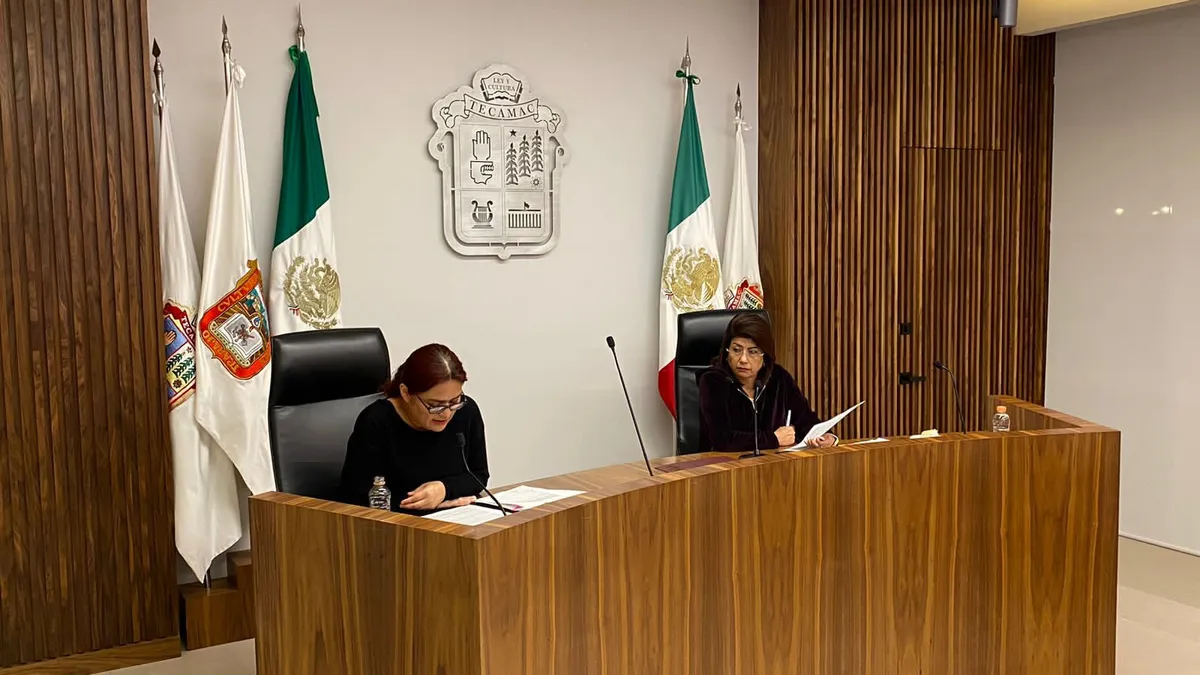 Video: Alcaldesa de Tecámac pide licencia para ir a campaña con Delfina Gómez