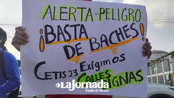 Estudiantes del CETis 23 cierran avenida Las Partidas, exigen mayor seguridad