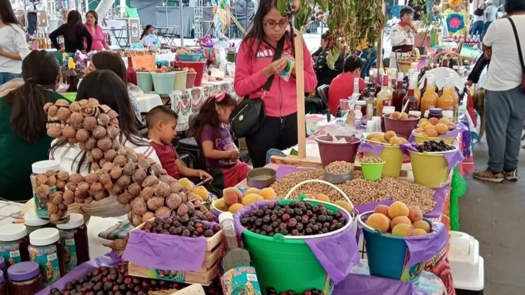 Concluye la Feria del capulín en Atlautla