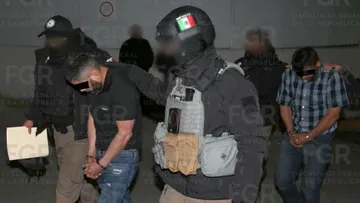 FGR detuvo a dos hombres tras operativo en Jalisco; los trasladaron al Altiplano