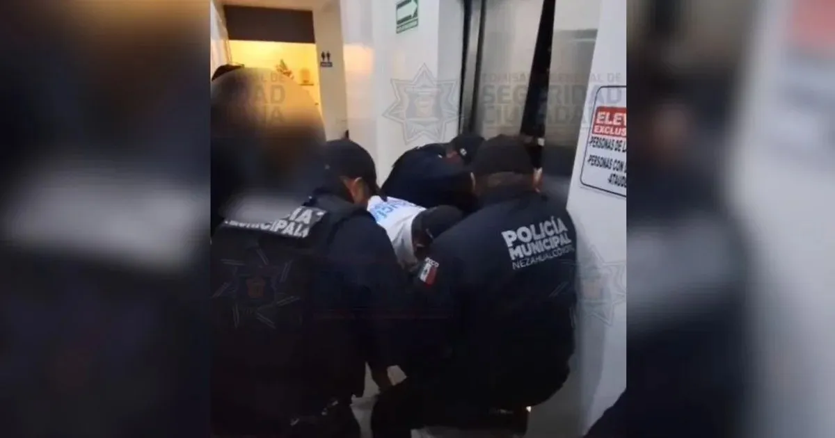 En el elevador se encontraban tres mujeres de 50, 49 y 56 años; tres hombres de 53 y 29 años, así como un menor de 8 años.