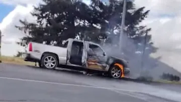 Incendios de autos en distintos puntos del Edomex